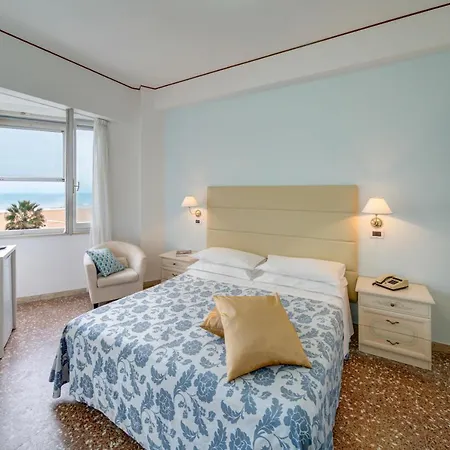 Hotel Carlton Beach-3